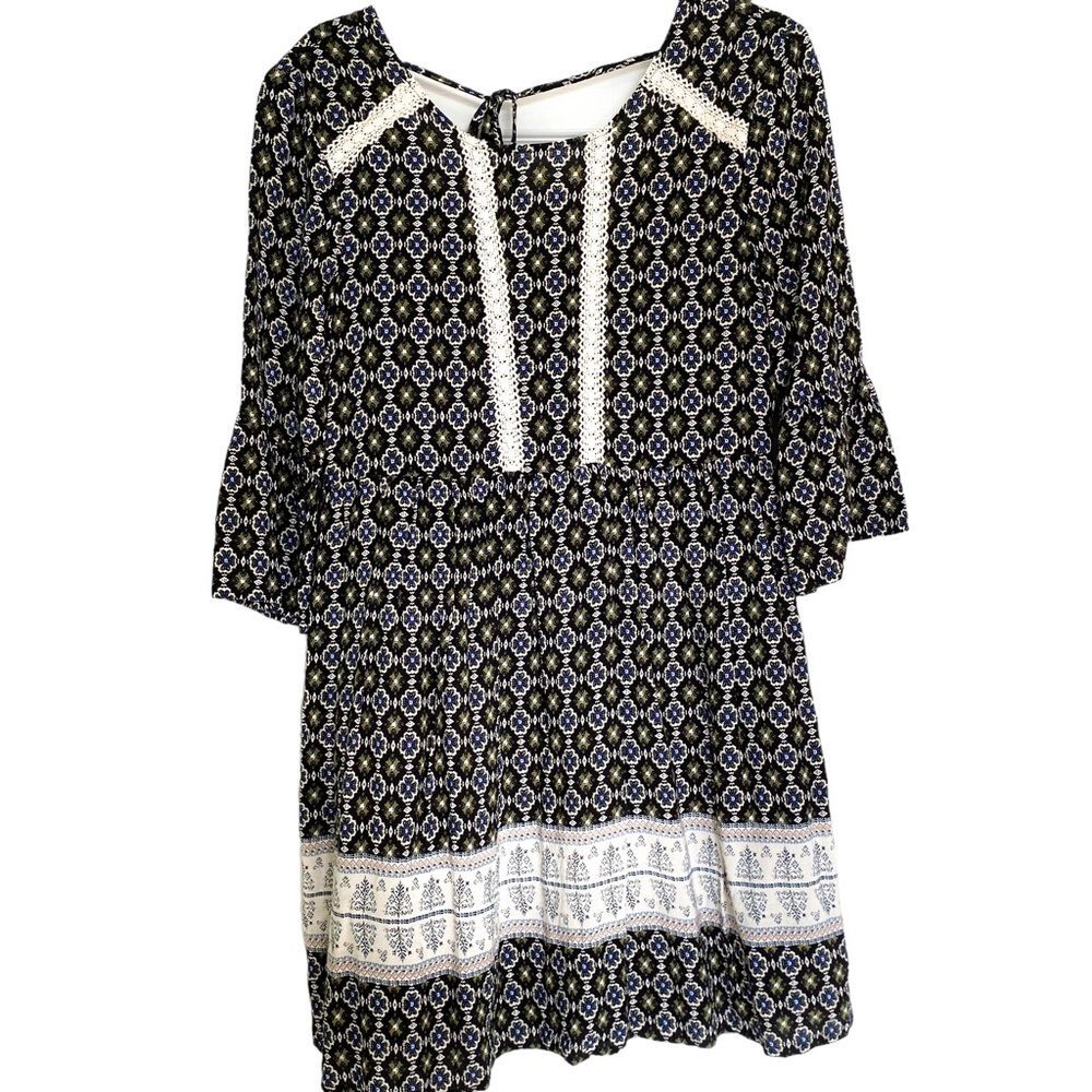 Urban Outfitters LA Green Lace Embroidered Boho Mini Dress Short Sleeve Size M